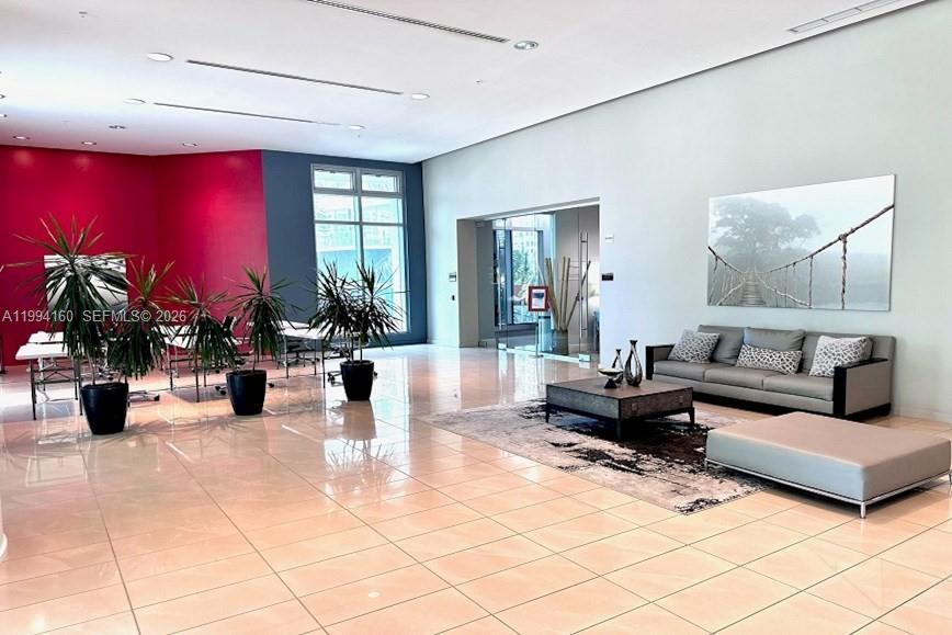 MET 1 CONDO - Residential