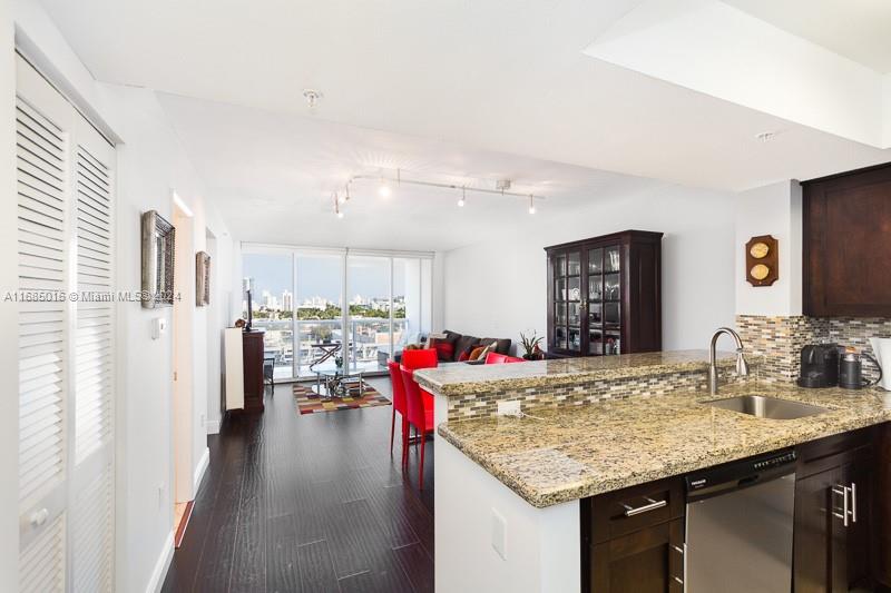 Sunset Harbour 1 Bedroom 1 Bath Unfurnished. Updated unit, wood floors with lovely stainless steel kitchen. This Full-Service luxury building offers unparalleled location & access to Miami Beach's best neighborhood. Enjoy numerous yoga, fitness, Lincoln Road shopping and other fabulous restaurants all within moments. Full service building, gym, valet and 1 assigned parking space, two bay front pools, private marina, walk to Lincoln Road, South Beach, moments to downtown Miami. Come see this gorgeous condo listed by The Sunset Harbour Realtor.
