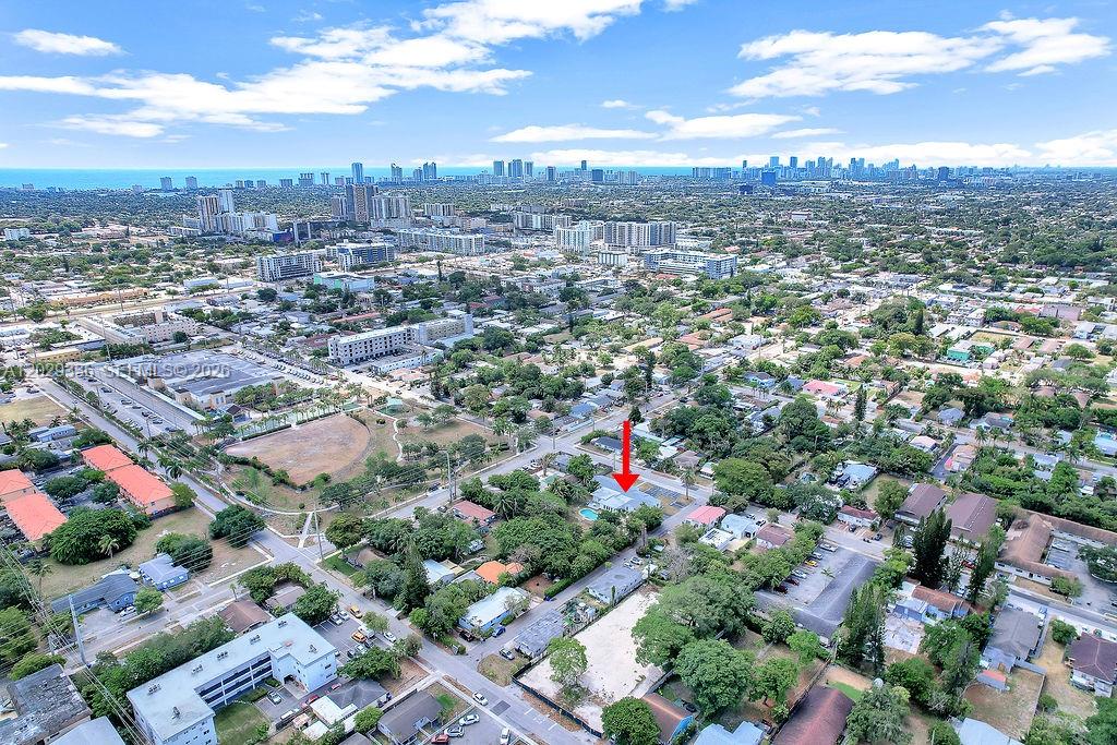 HOLLYWOOD LITTLE RANCHES - Residential Lease