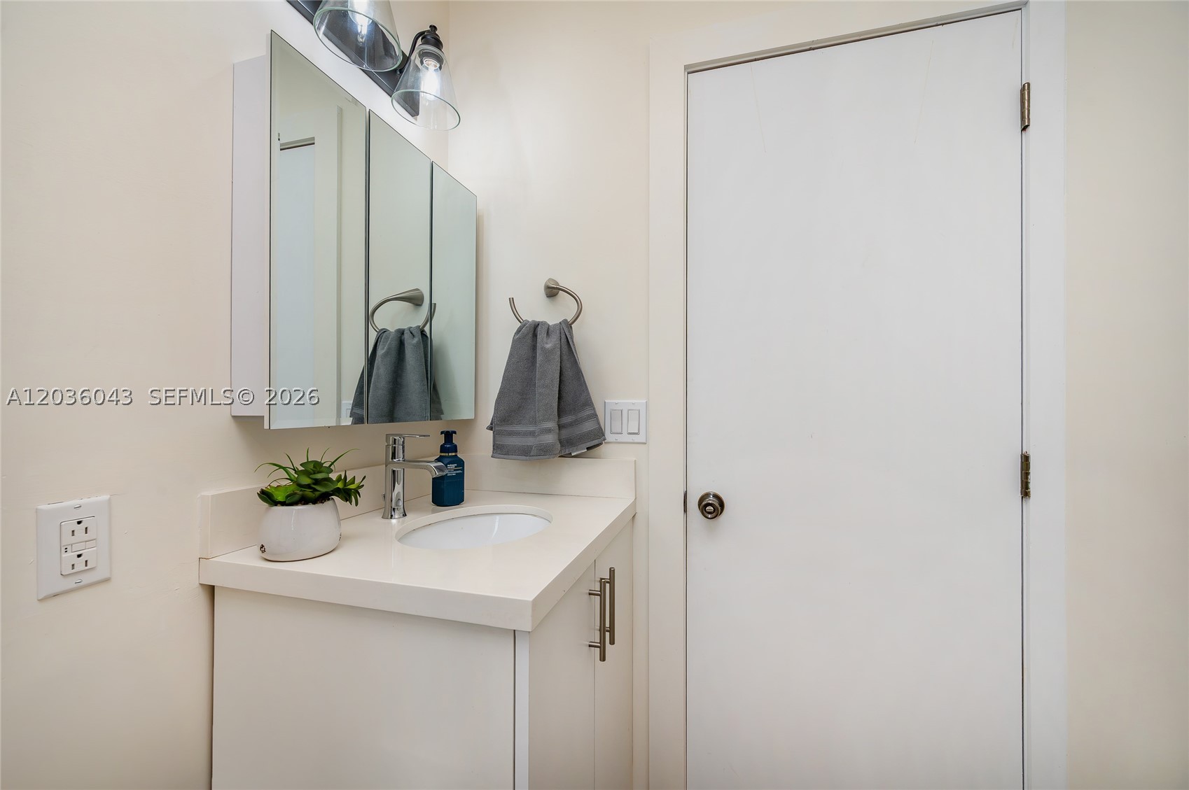 CORAL GABLES SEC K REV - Residential Lease