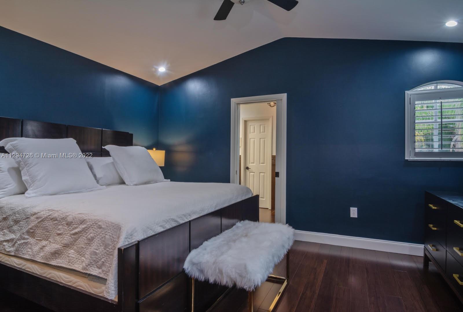 WESTLAKE VILLAGE PLAT - Residential Lease