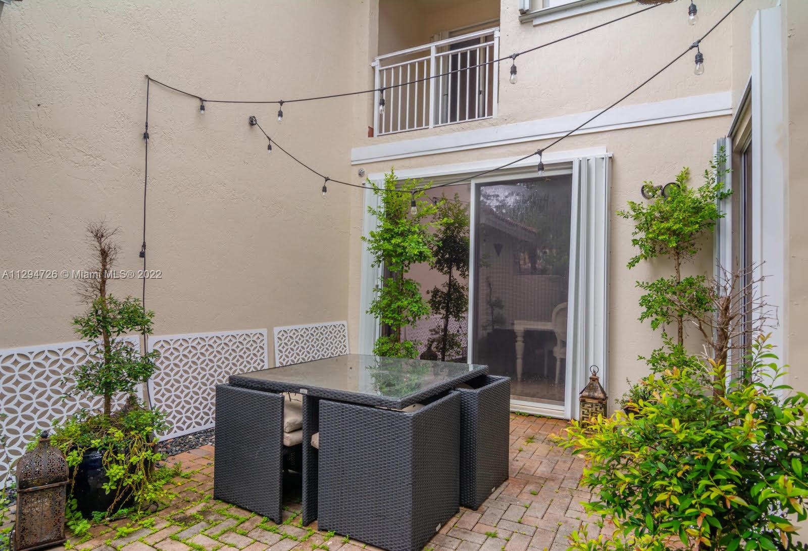 WESTLAKE VILLAGE PLAT - Residential Lease