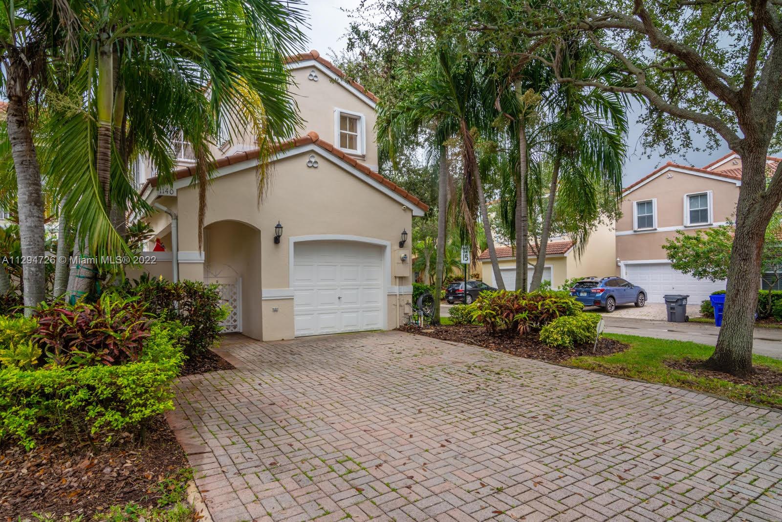 WESTLAKE VILLAGE PLAT - Residential Lease