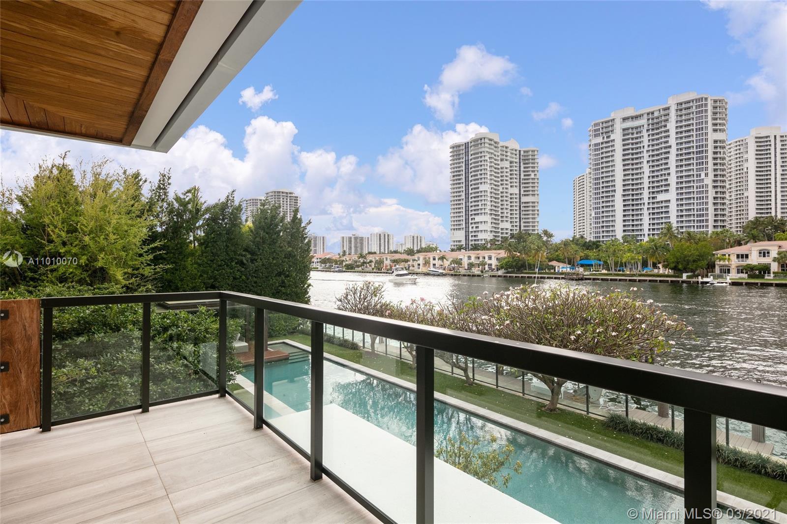 GOLDEN BEACH SEC F - Residential