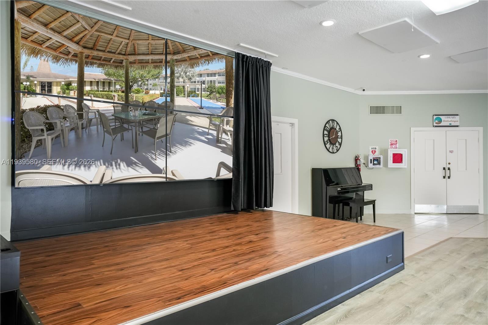 GLADIOLA GARDENS CONDO - Residential