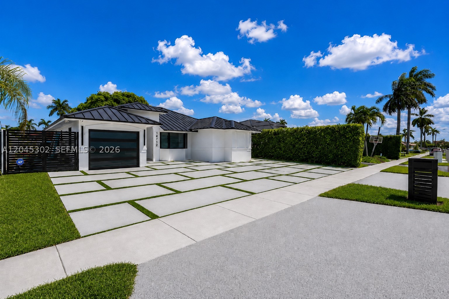KENDALL FAMILY ESTATES PH - Residential