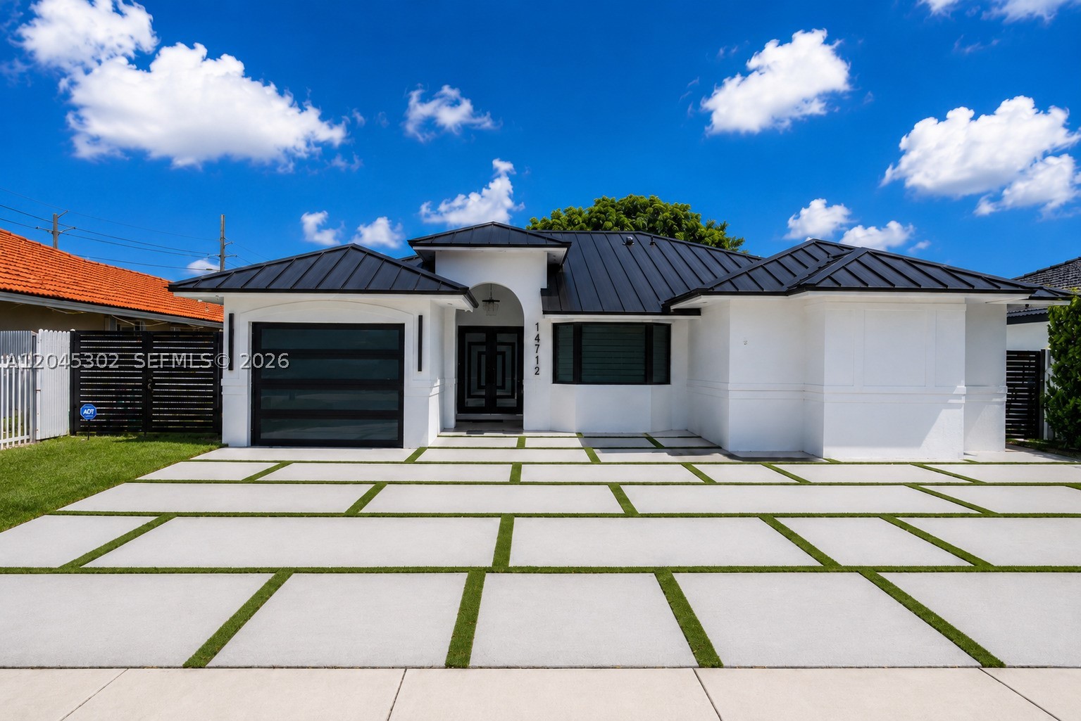 KENDALL FAMILY ESTATES PH - Residential