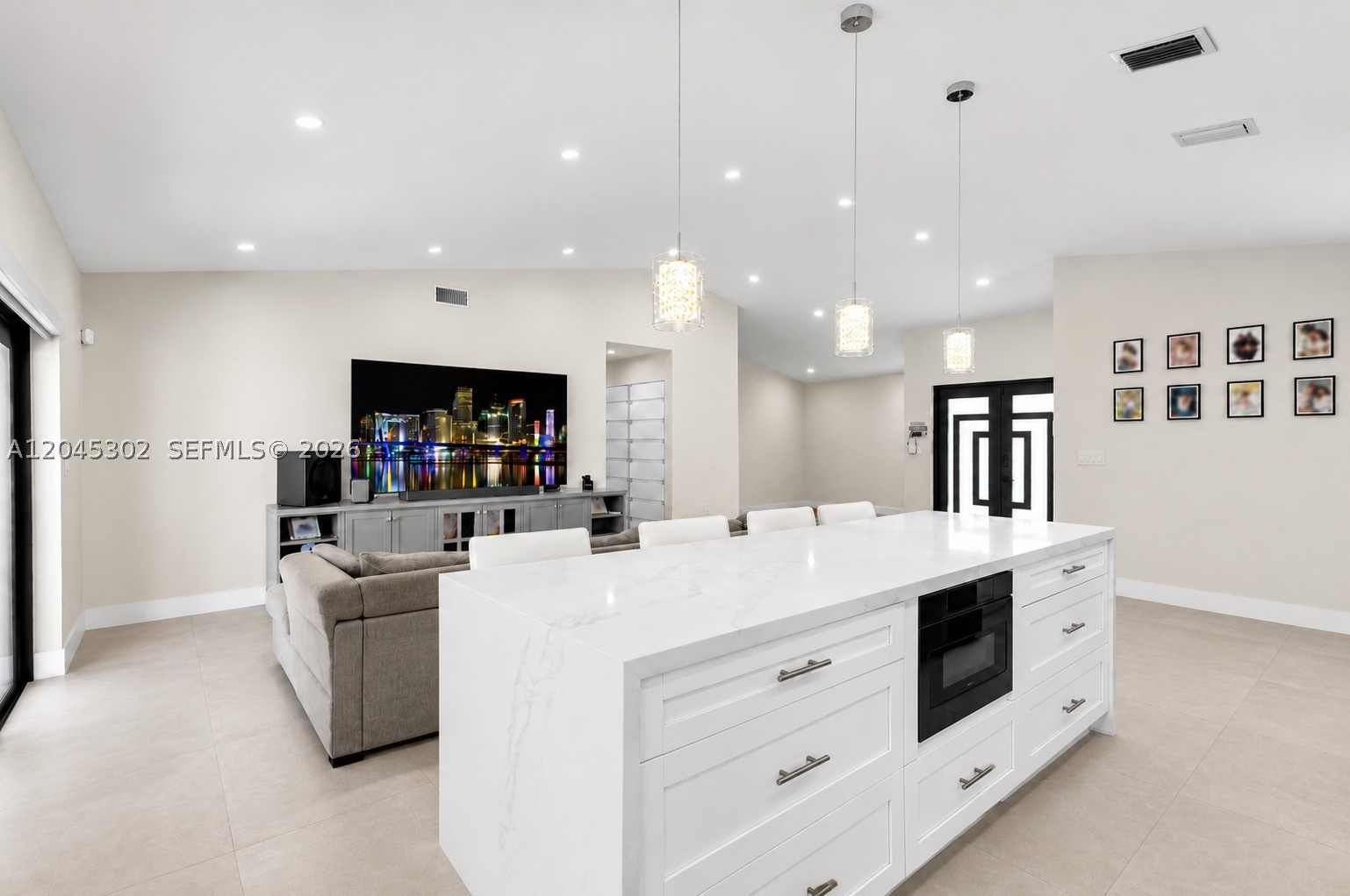 KENDALL FAMILY ESTATES PH - Residential