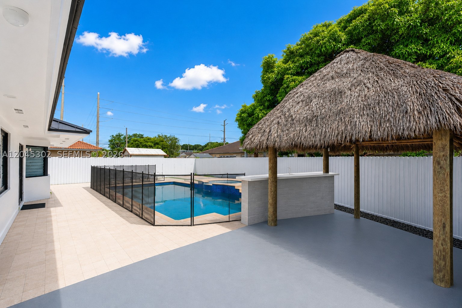KENDALL FAMILY ESTATES PH - Residential