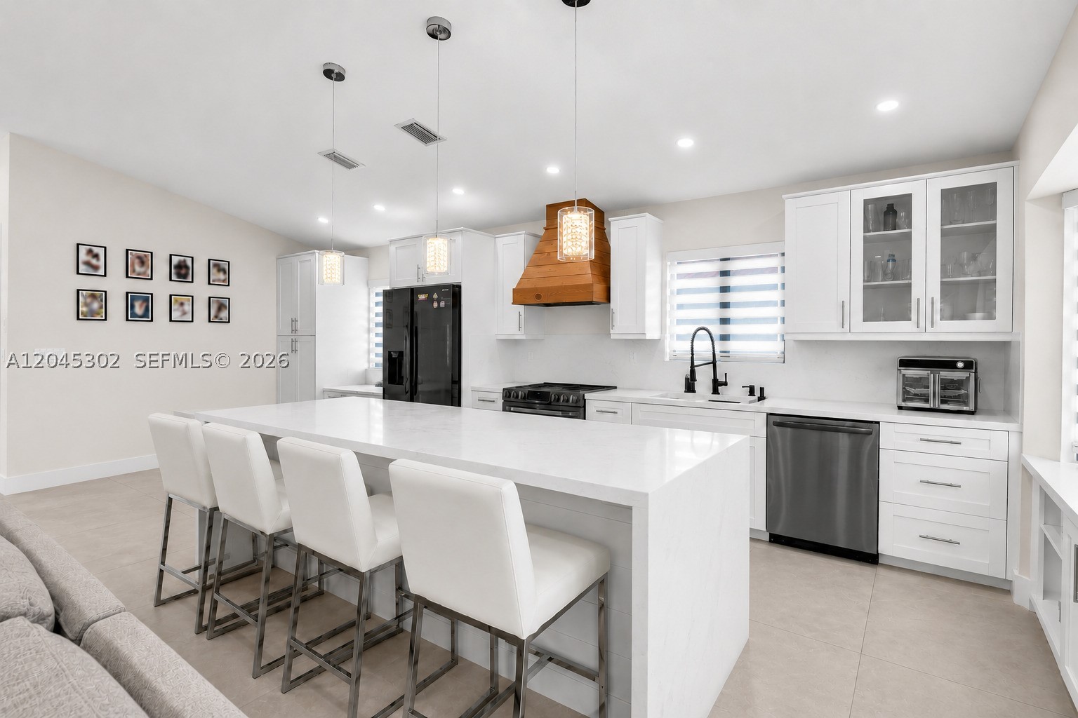 KENDALL FAMILY ESTATES PH - Residential