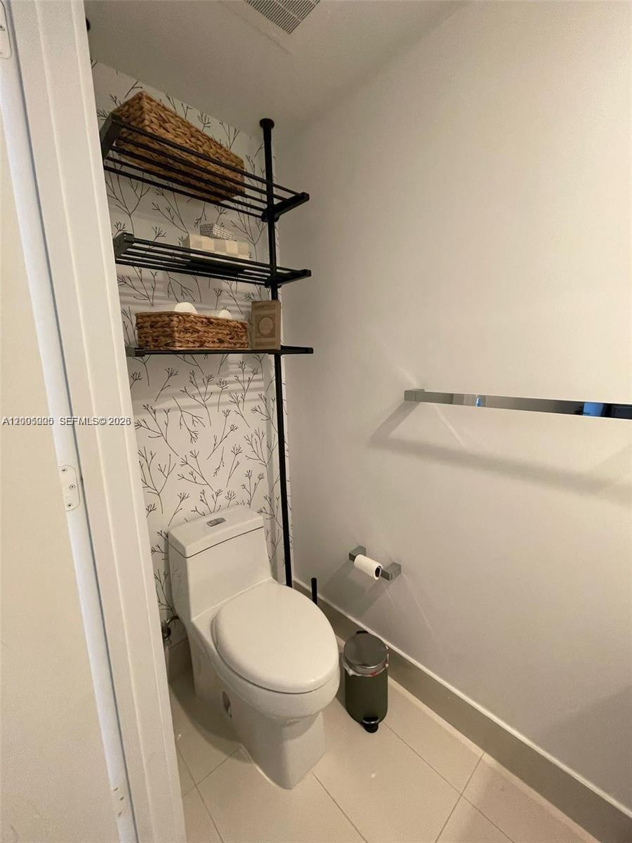 3401 MIDTOWN CONDO - Residential