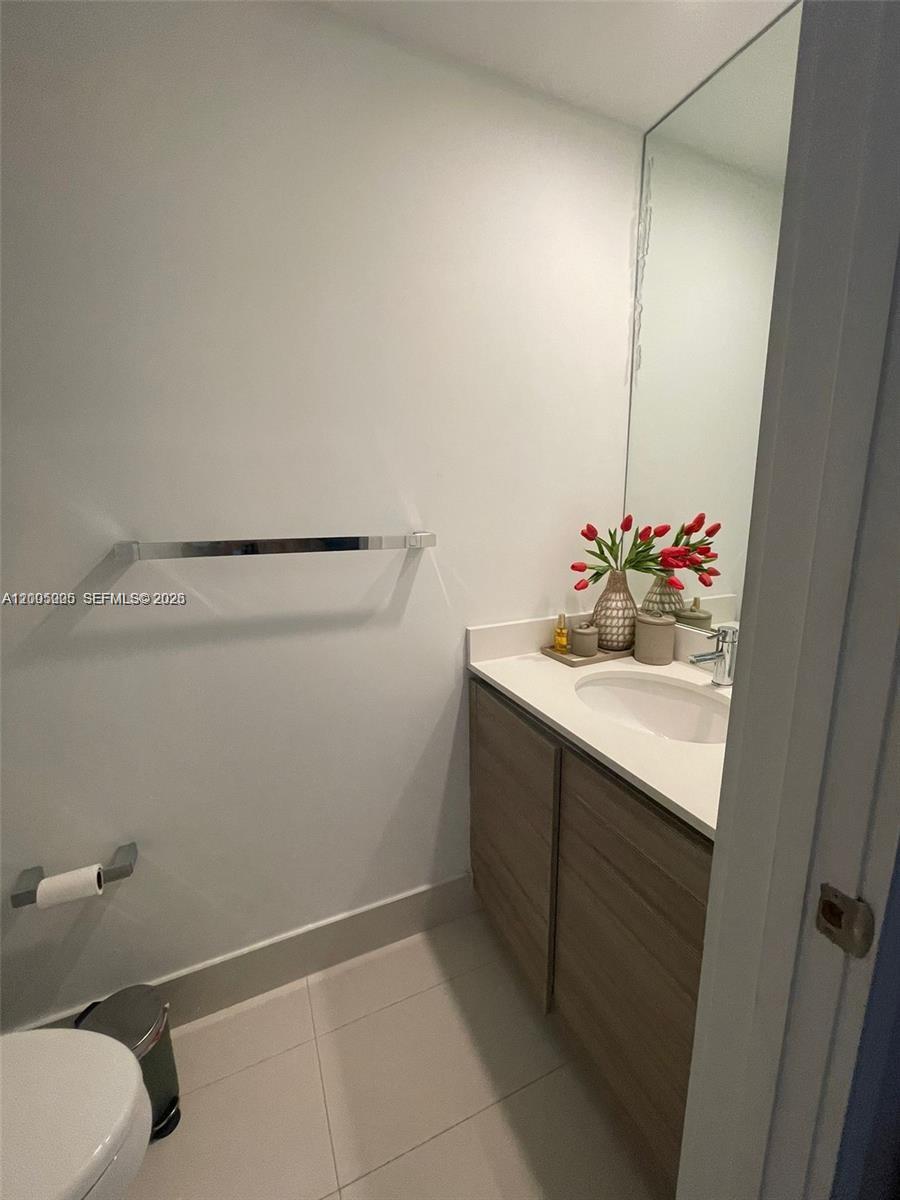 3401 MIDTOWN CONDO - Residential