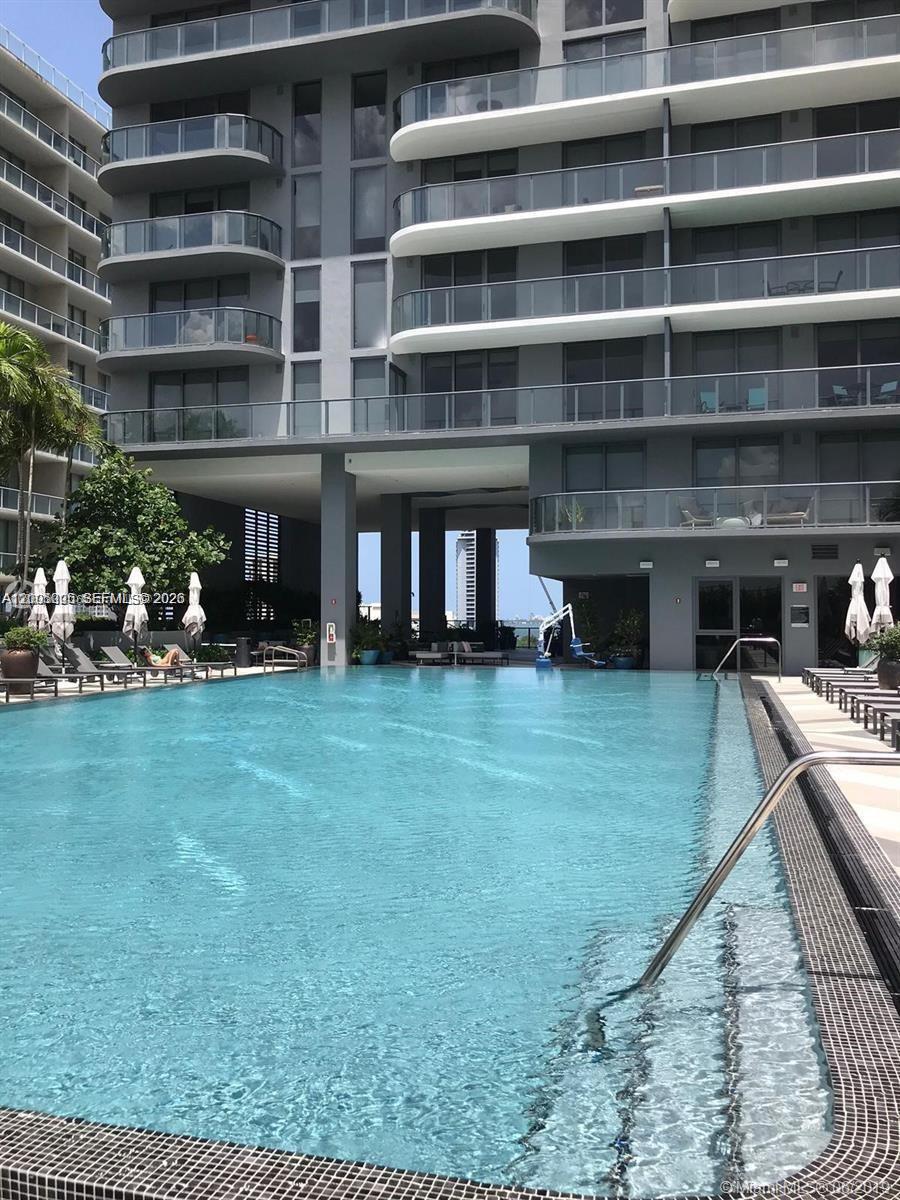 3401 MIDTOWN CONDO - Residential