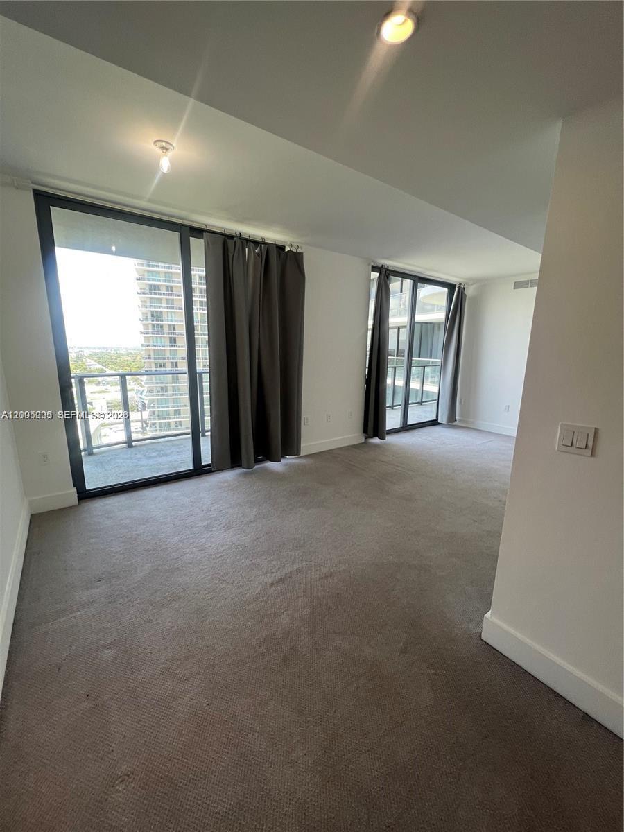 3401 MIDTOWN CONDO - Residential