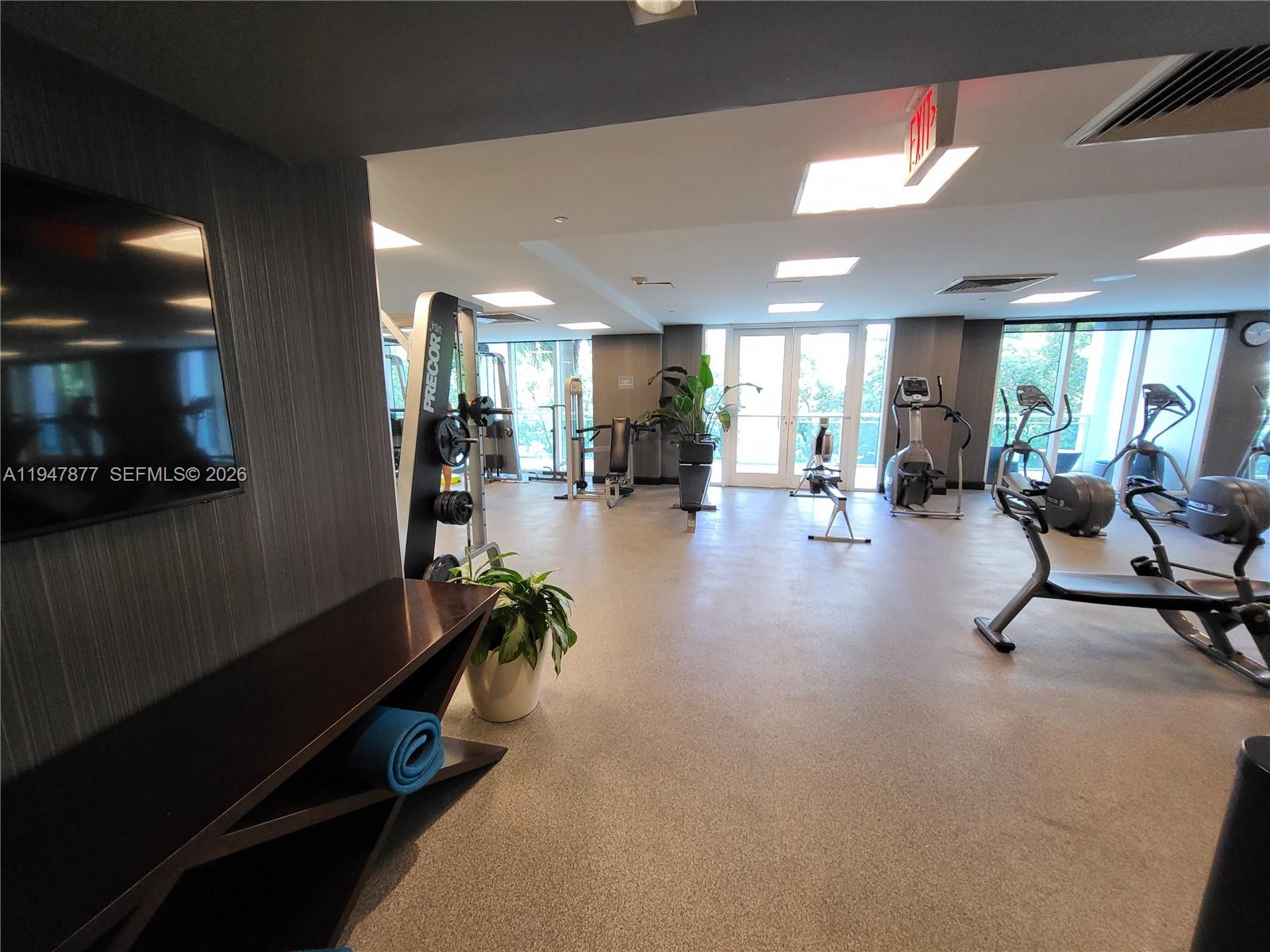 THE PLAZA 901 BRICKELL CO - Residential