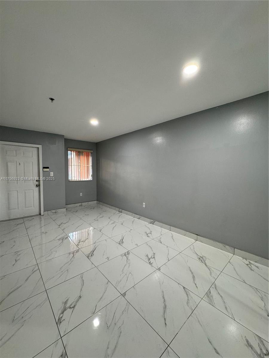 VISTA AL LAGO CONDO - Residential Lease