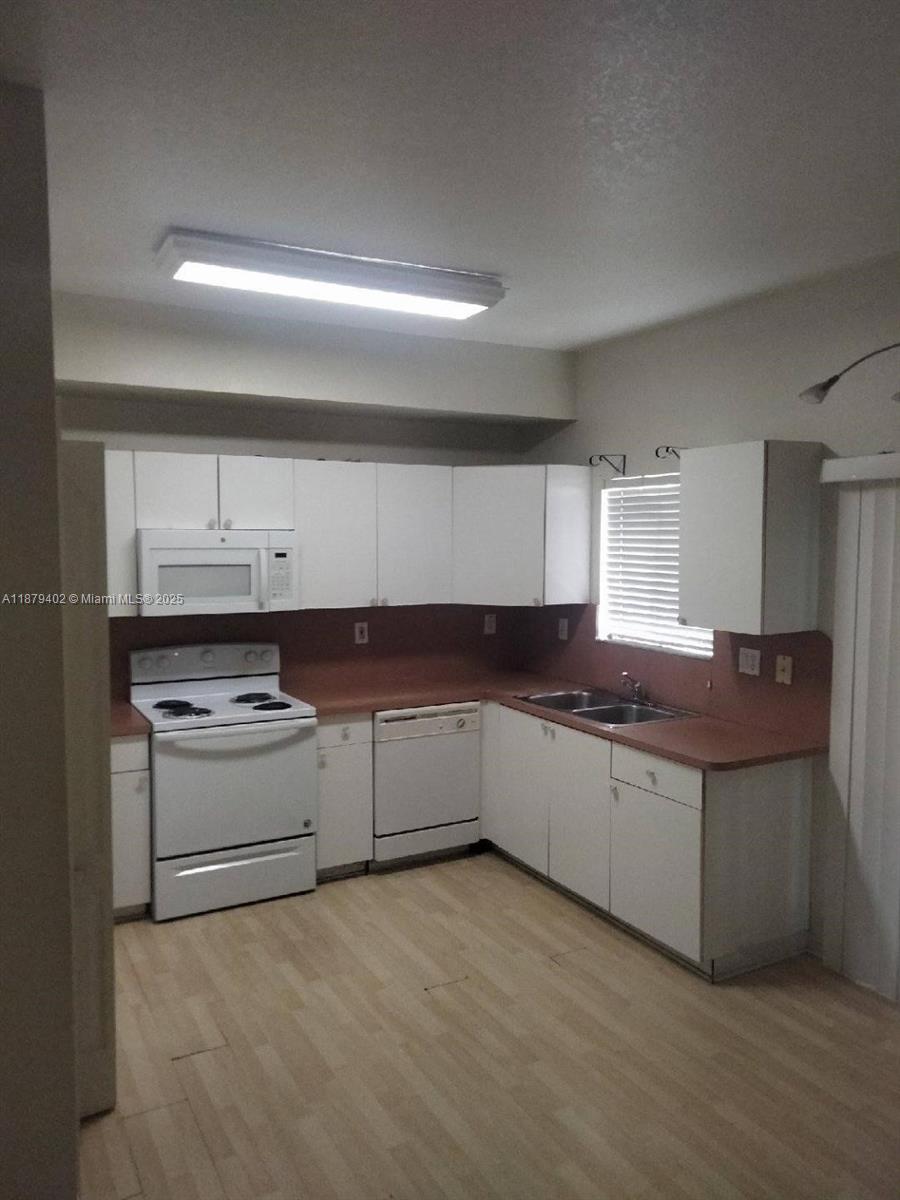CENTURY PARK CONDO NO 2 - Residential Lease