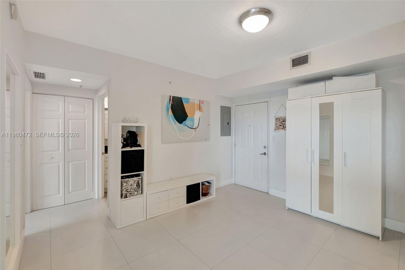 1800 BISCAYNE PLAZA CONDO - Residential