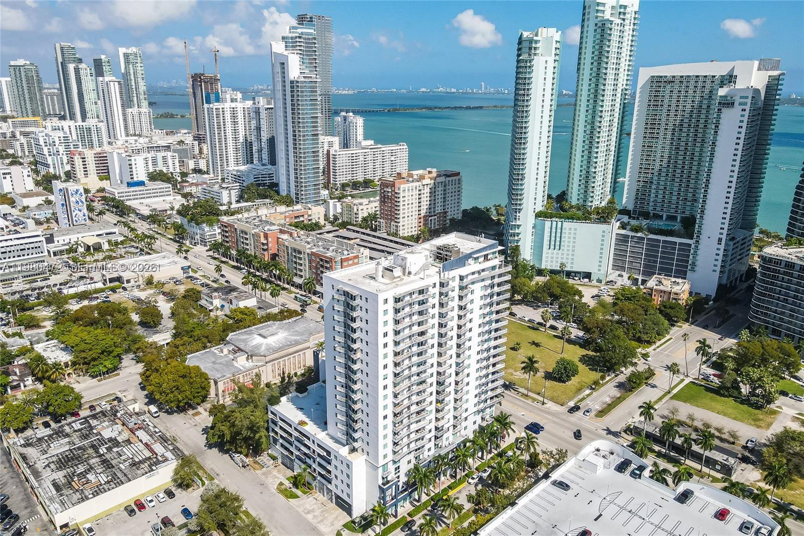 1800 BISCAYNE PLAZA CONDO - Residential