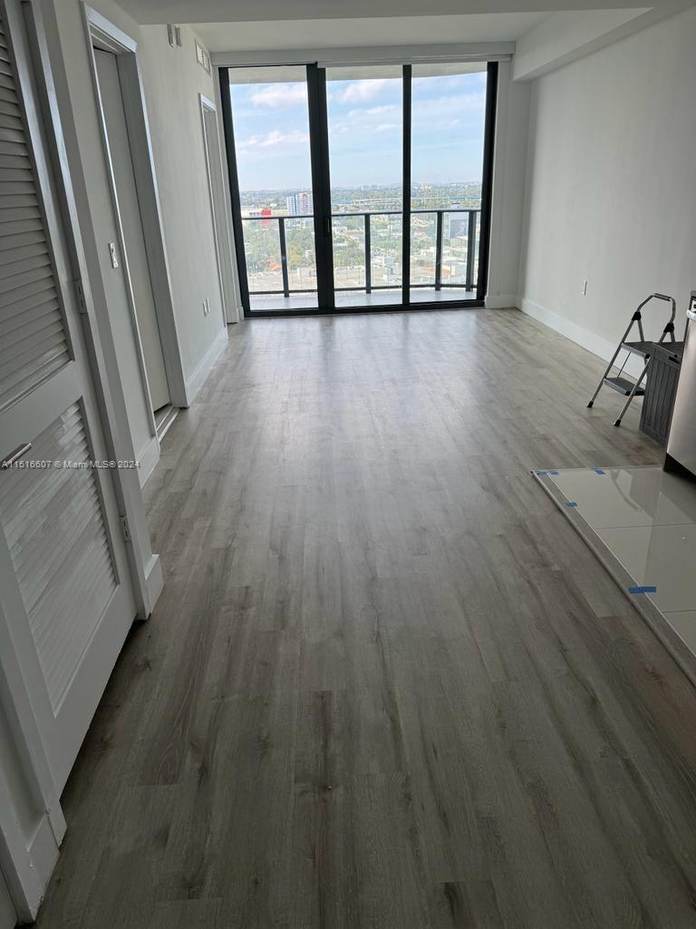 3401 MIDTOWN CONDO - Residential Lease
