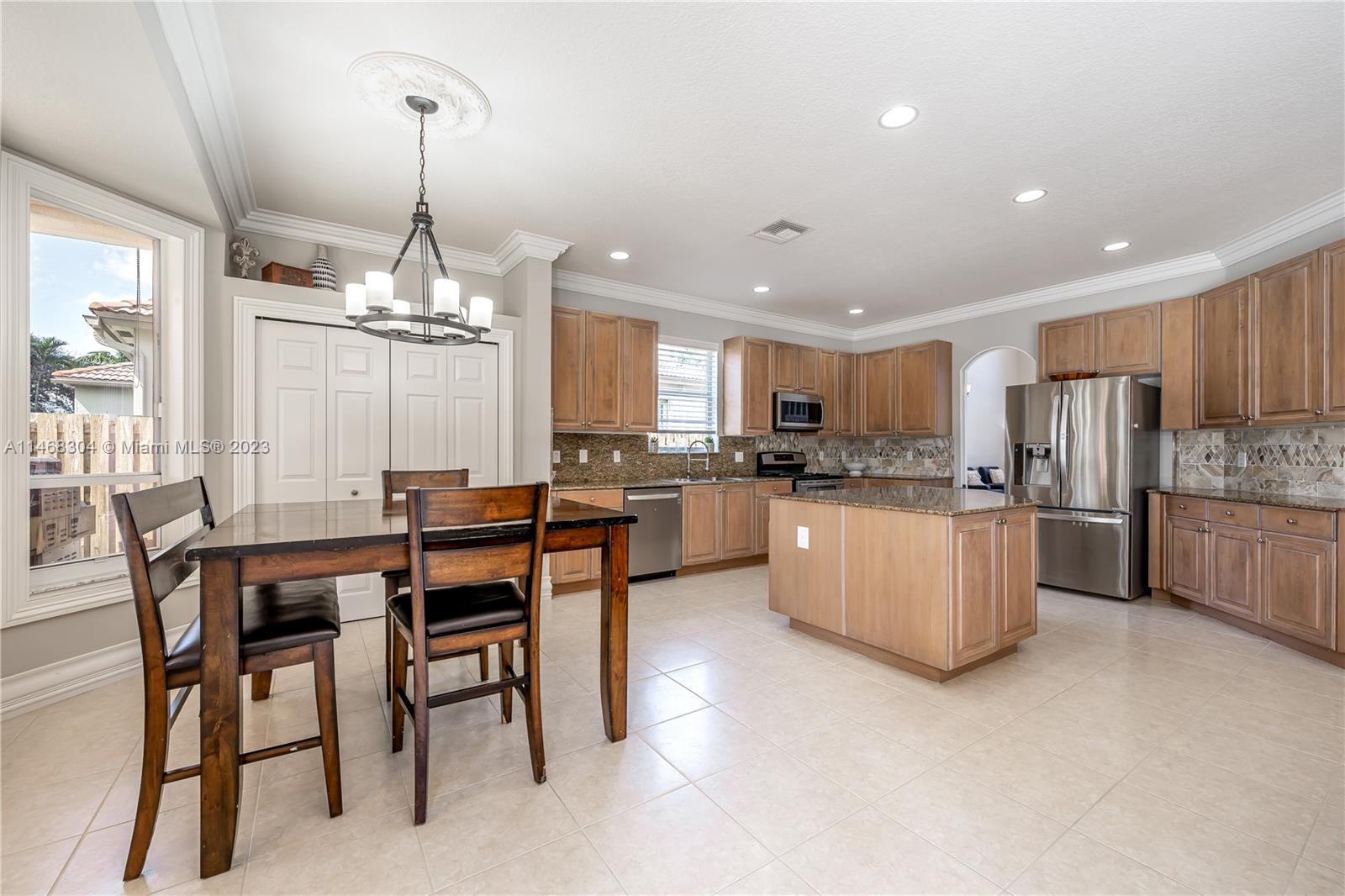 PEMBROKE FALLS - Residential
