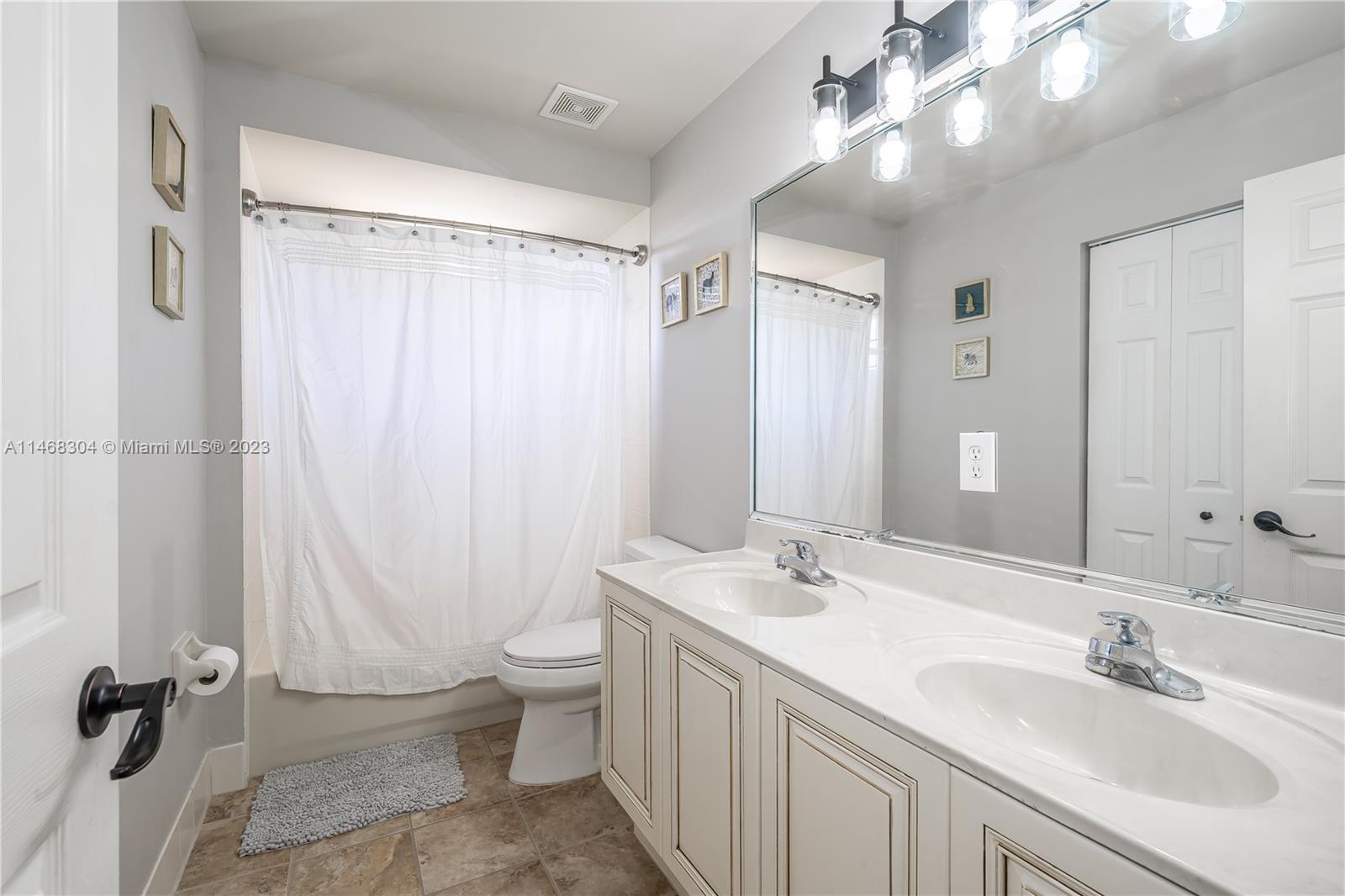 PEMBROKE FALLS - Residential