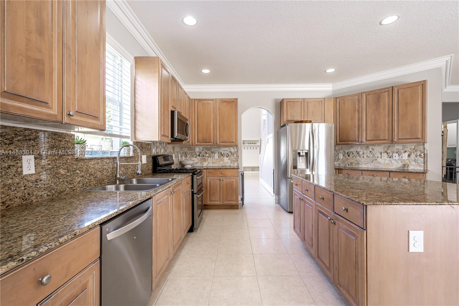 PEMBROKE FALLS - Residential