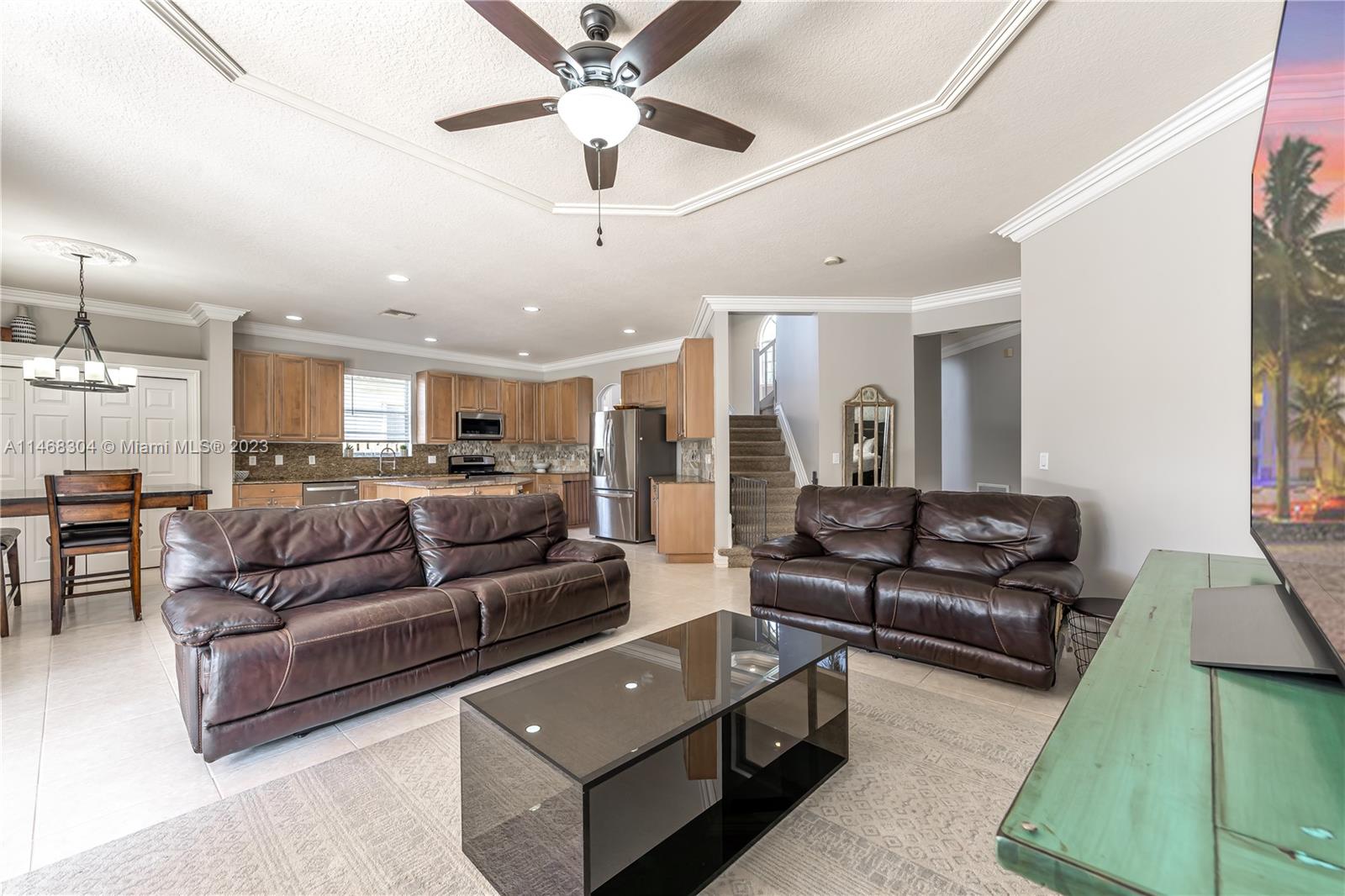 PEMBROKE FALLS - Residential