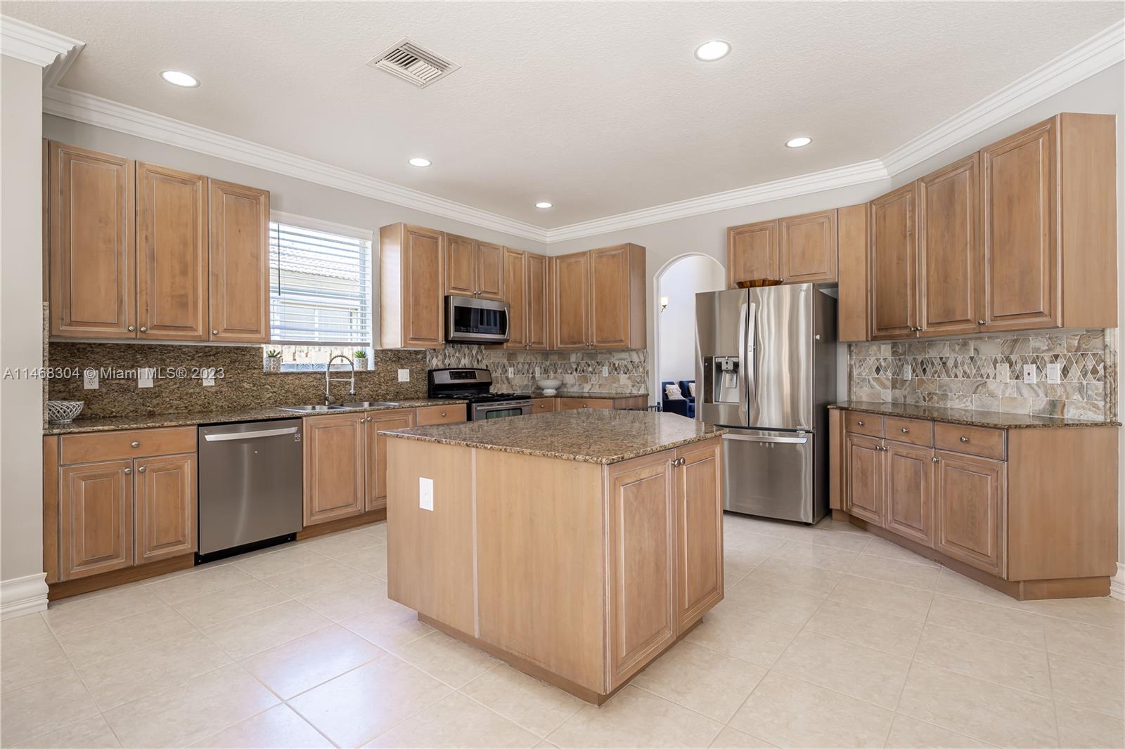 PEMBROKE FALLS - Residential