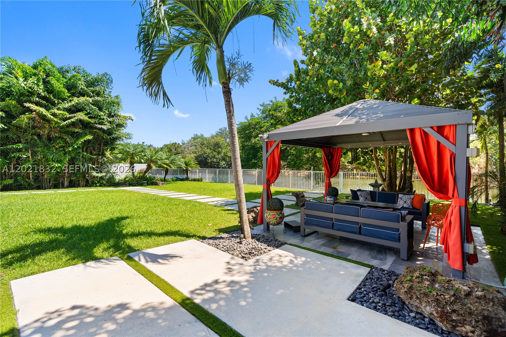 BISCAYNE GARDENS SEC E PA - Residential