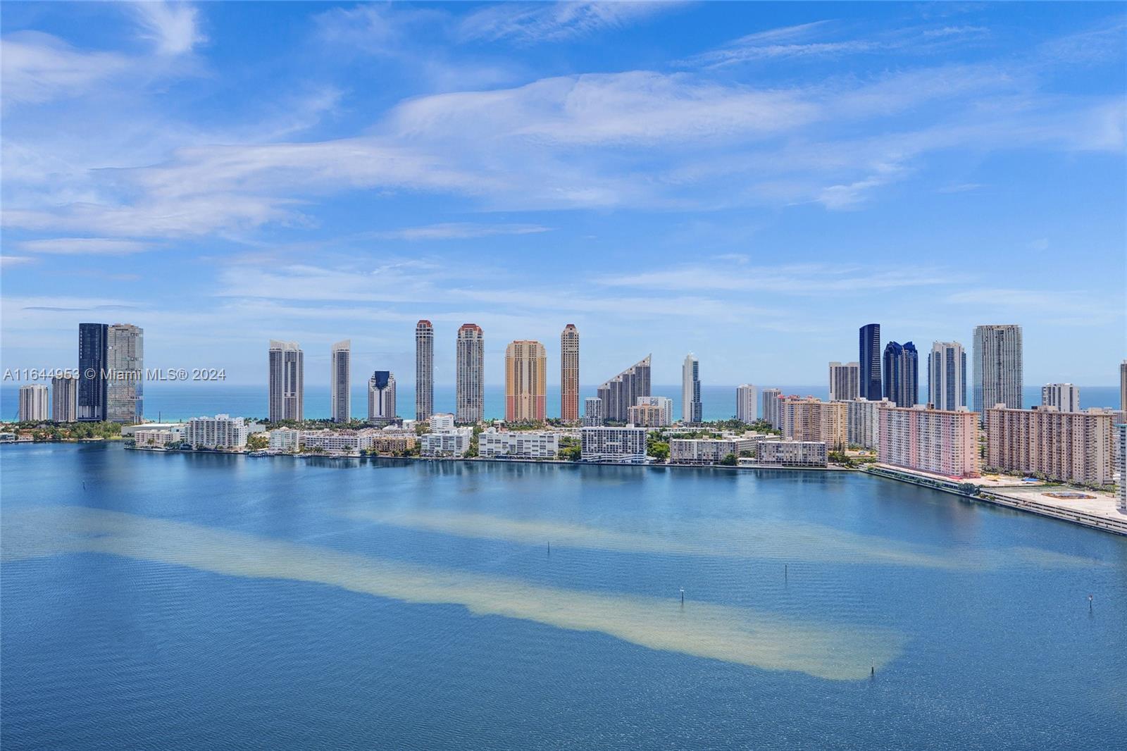 3000 ISL BLVD WILLIAMS IS - Residential