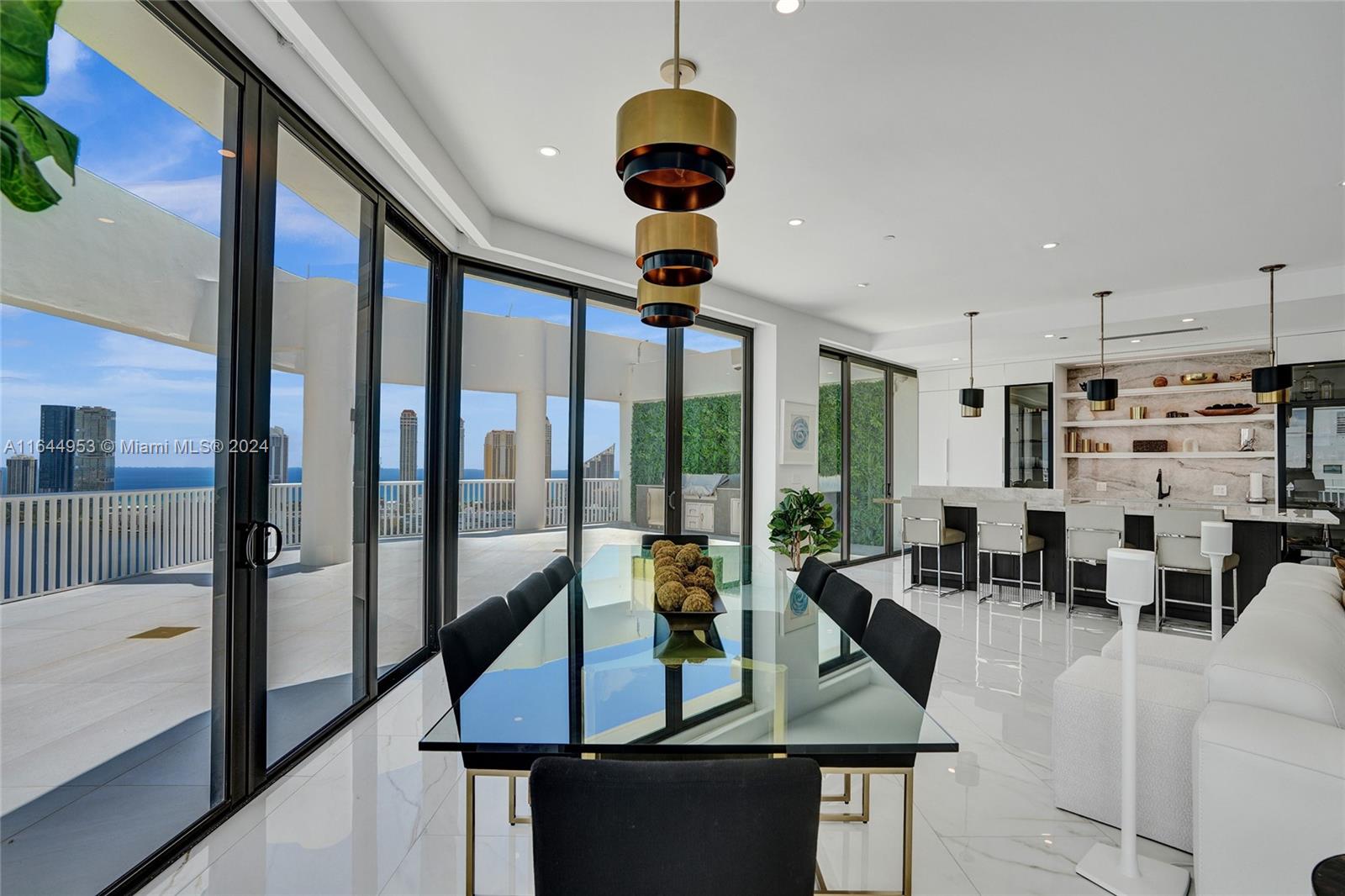 3000 ISL BLVD WILLIAMS IS - Residential