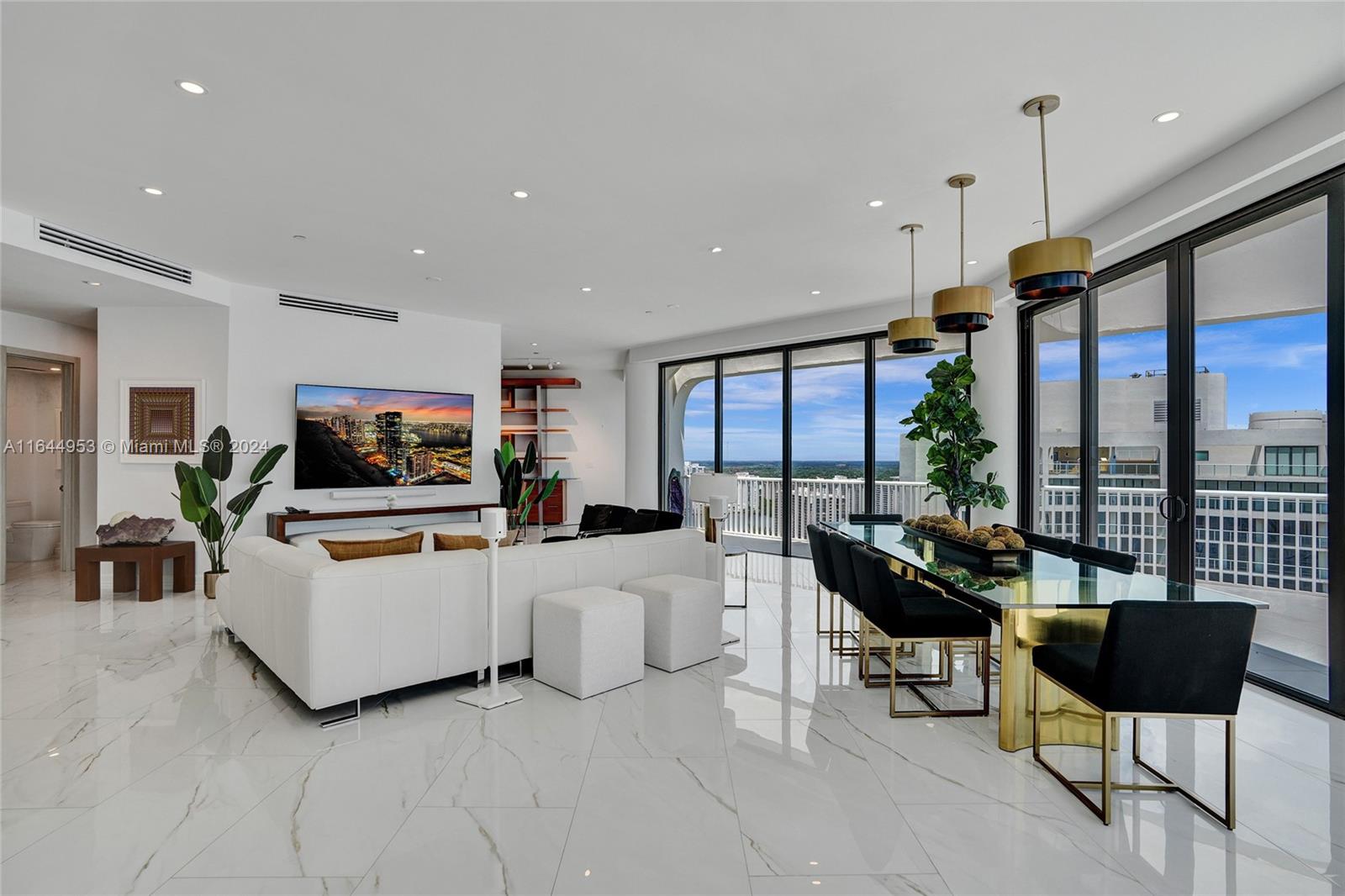 3000 ISL BLVD WILLIAMS IS - Residential