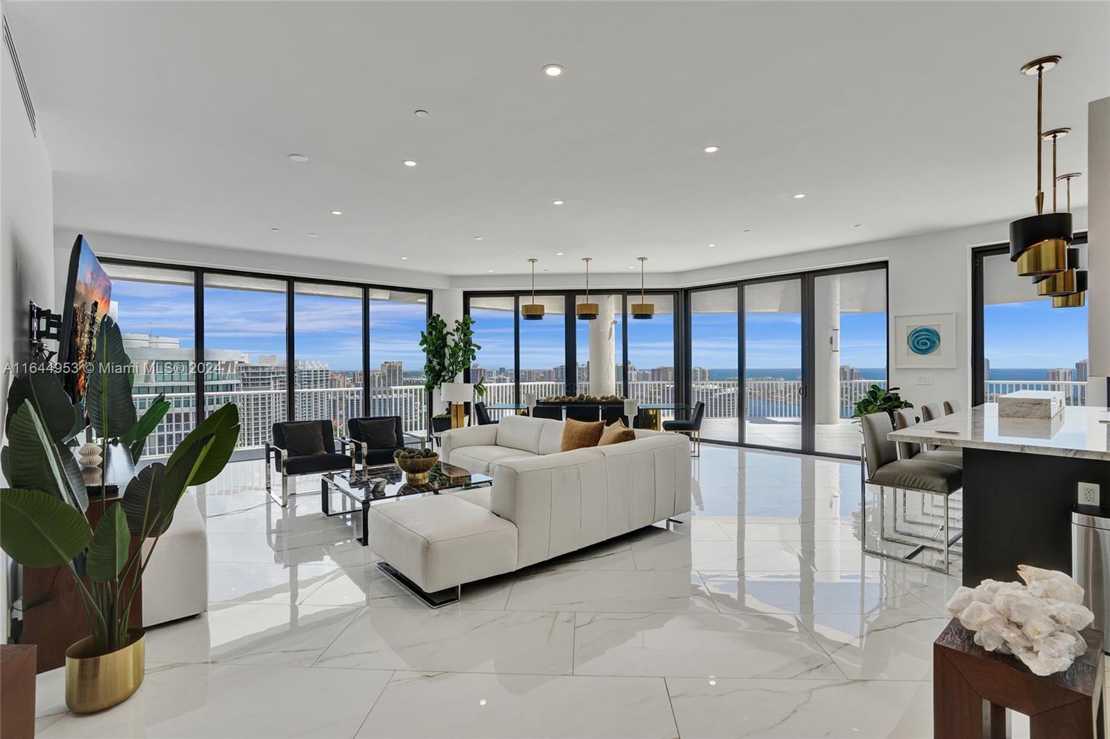 3000 ISL BLVD WILLIAMS IS - Residential