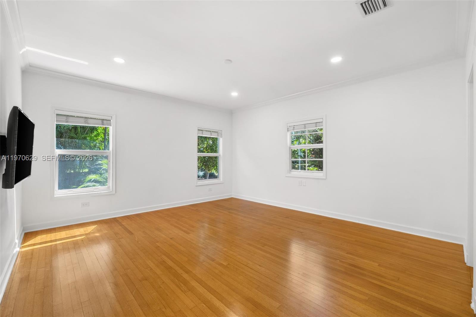 CORAL GABLES RIVIERA SEC - Residential