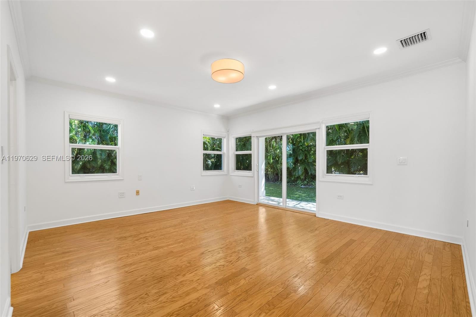 CORAL GABLES RIVIERA SEC - Residential