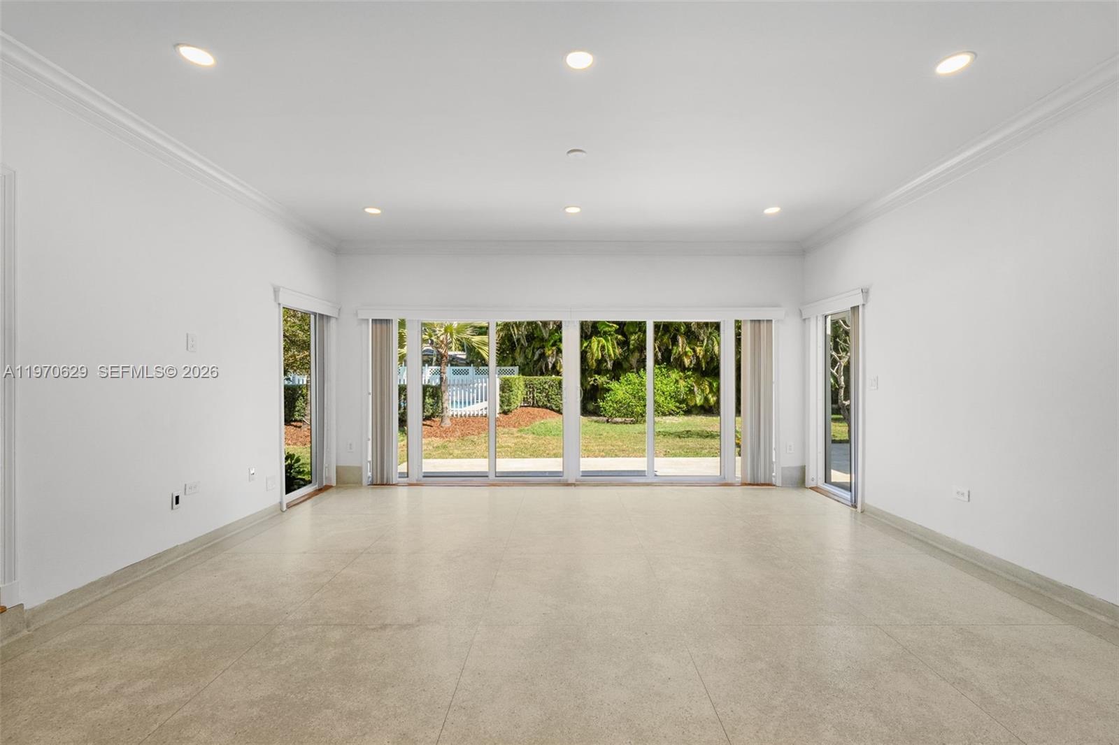CORAL GABLES RIVIERA SEC - Residential