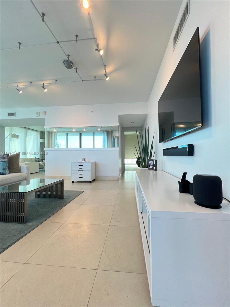 OCEAN PALMS CONDO - Residential
