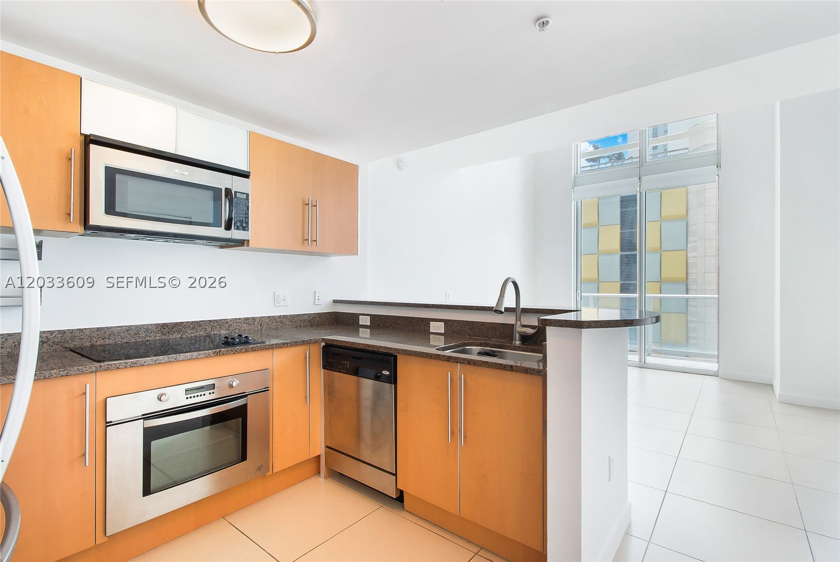 MET 1 CONDO - Residential Lease