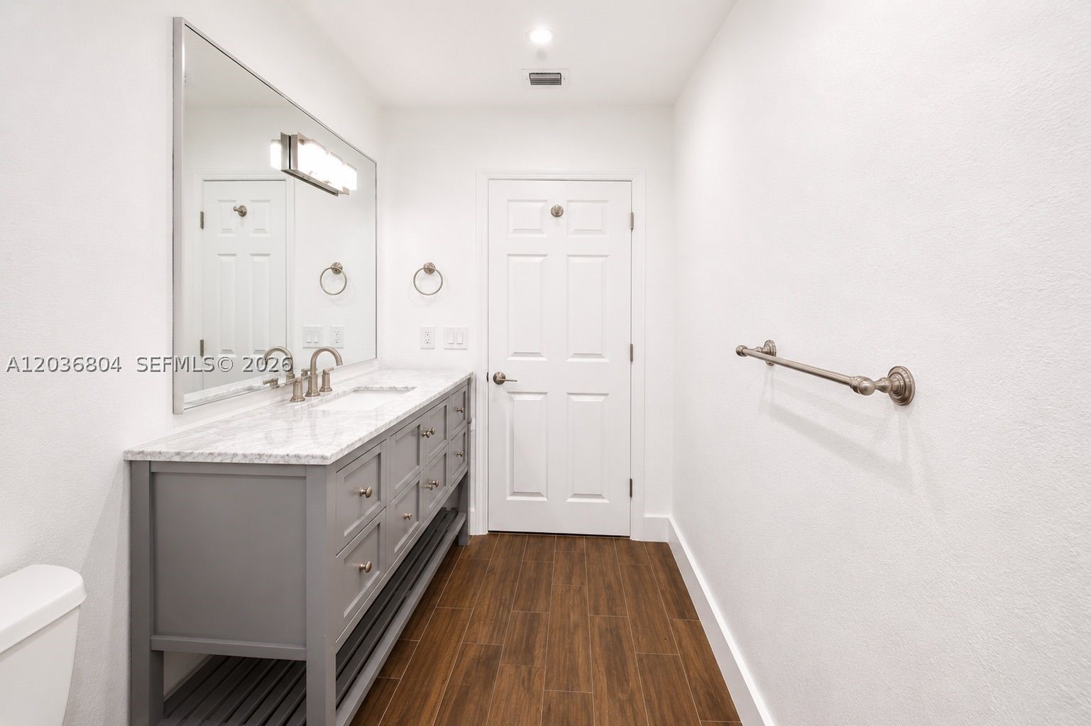 SUNSET POINT CONDO - Residential Lease