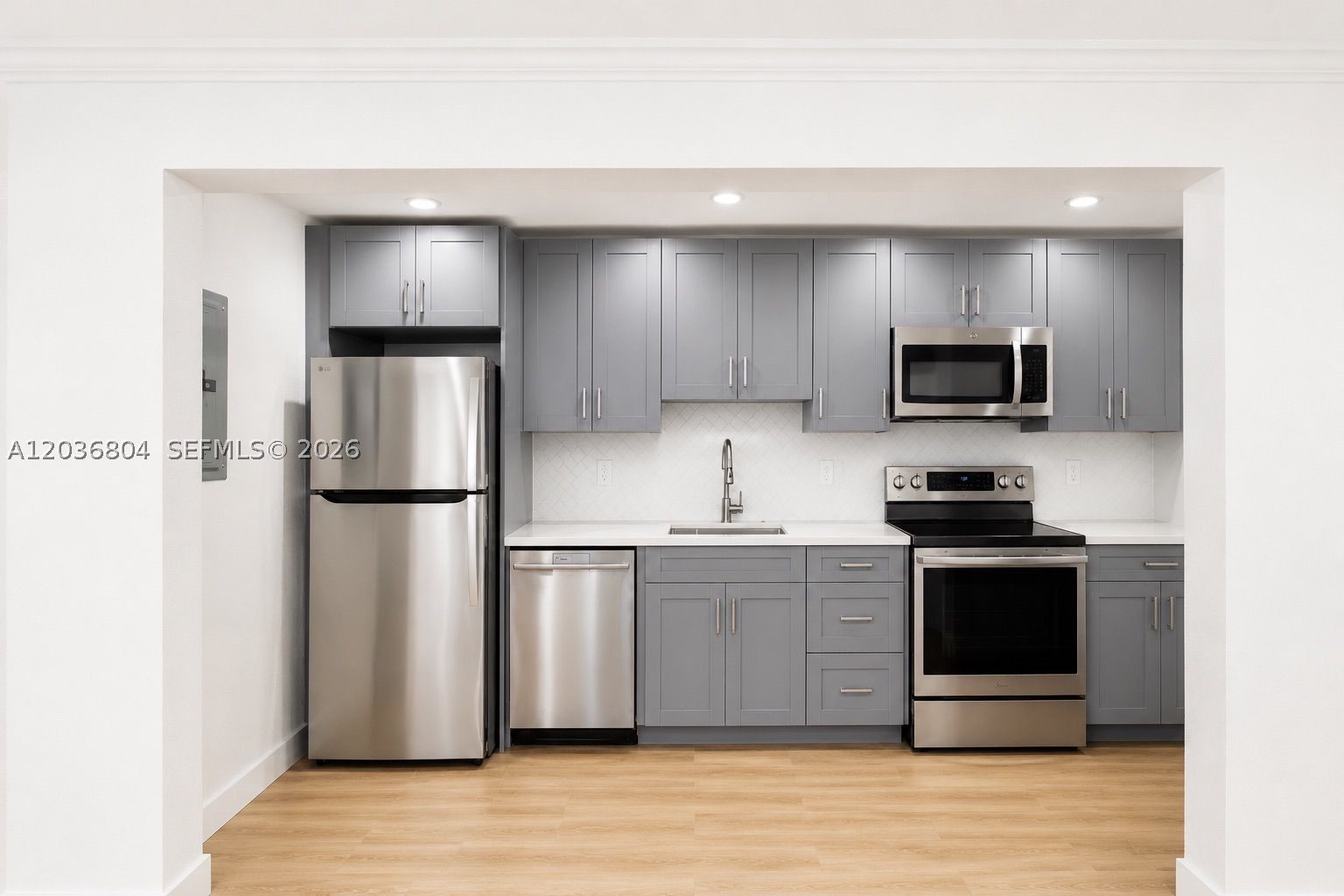 SUNSET POINT CONDO - Residential Lease