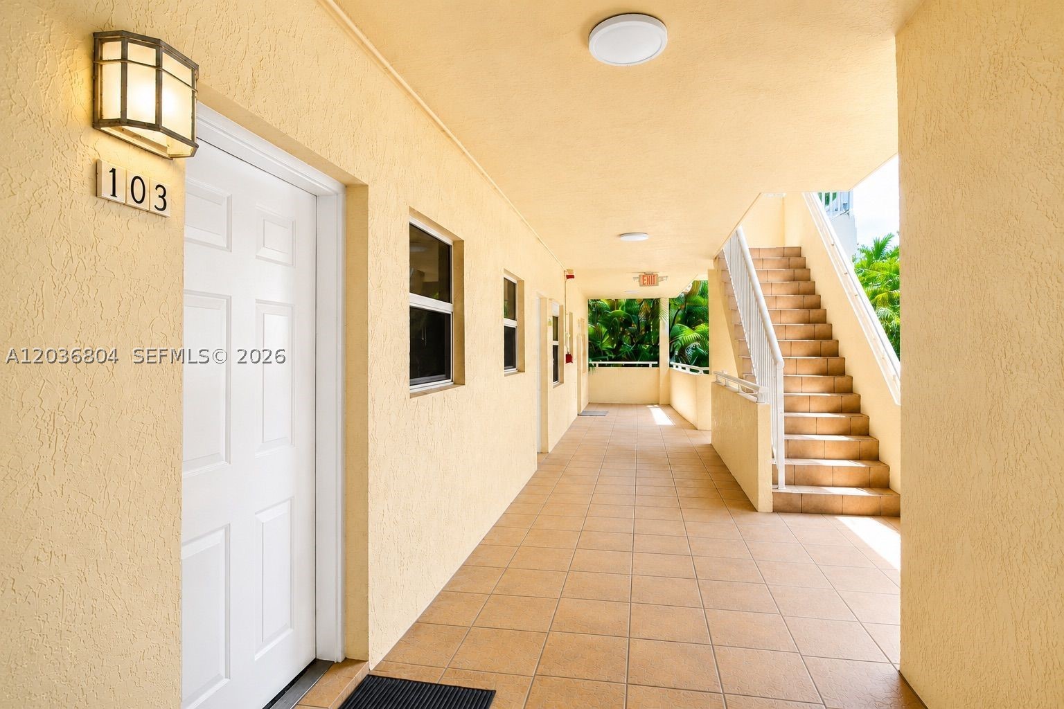 SUNSET POINT CONDO - Residential Lease