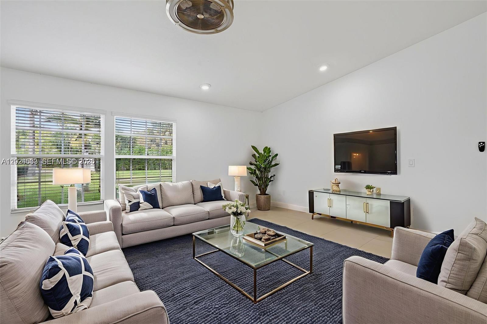 SOUTH WEST RANCHES - Residential