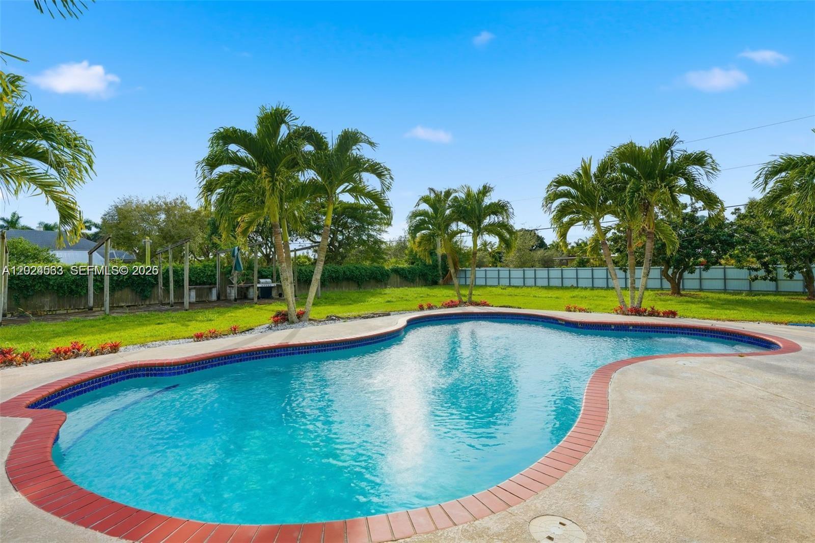 SOUTH WEST RANCHES - Residential