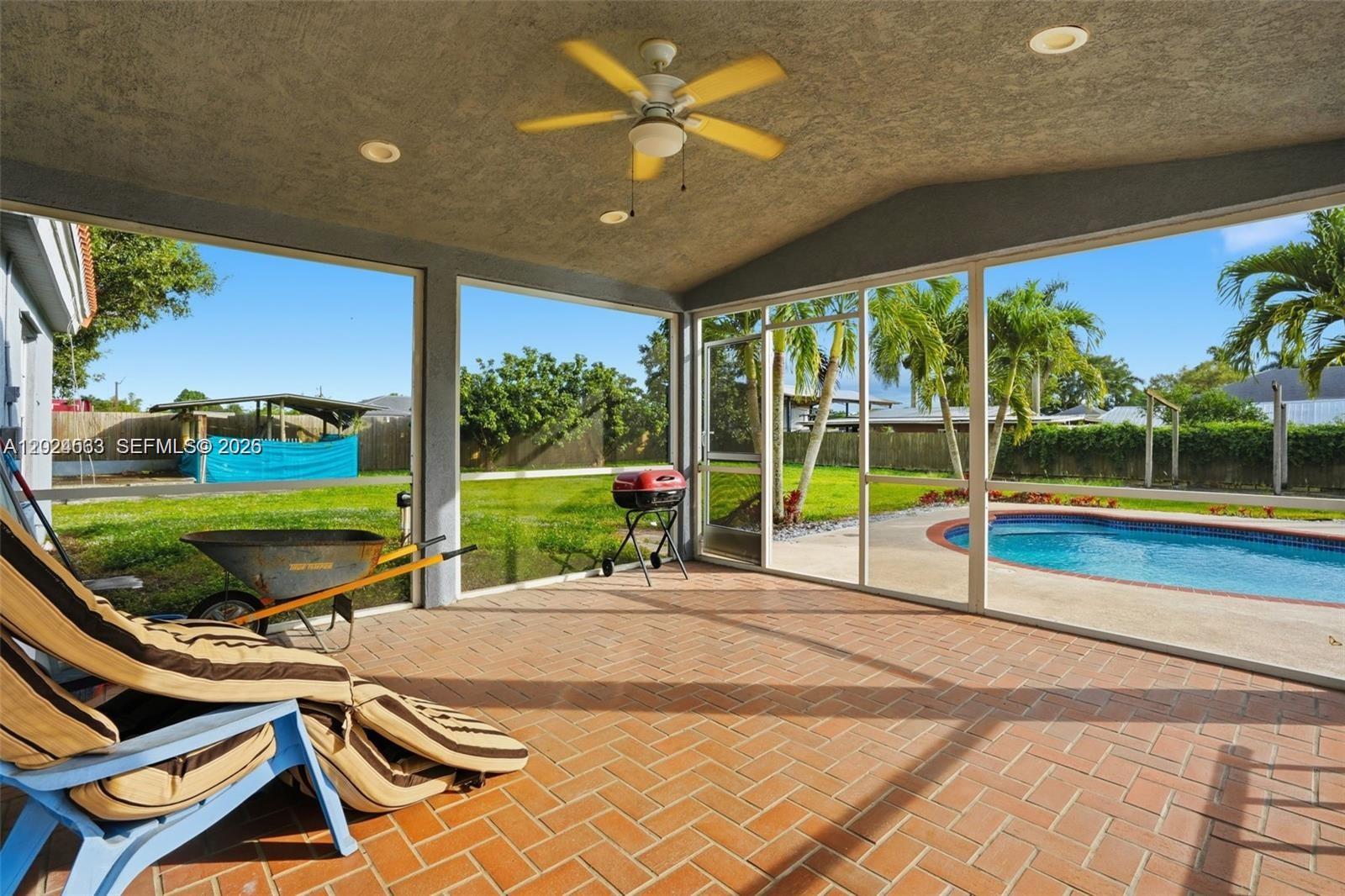SOUTH WEST RANCHES - Residential
