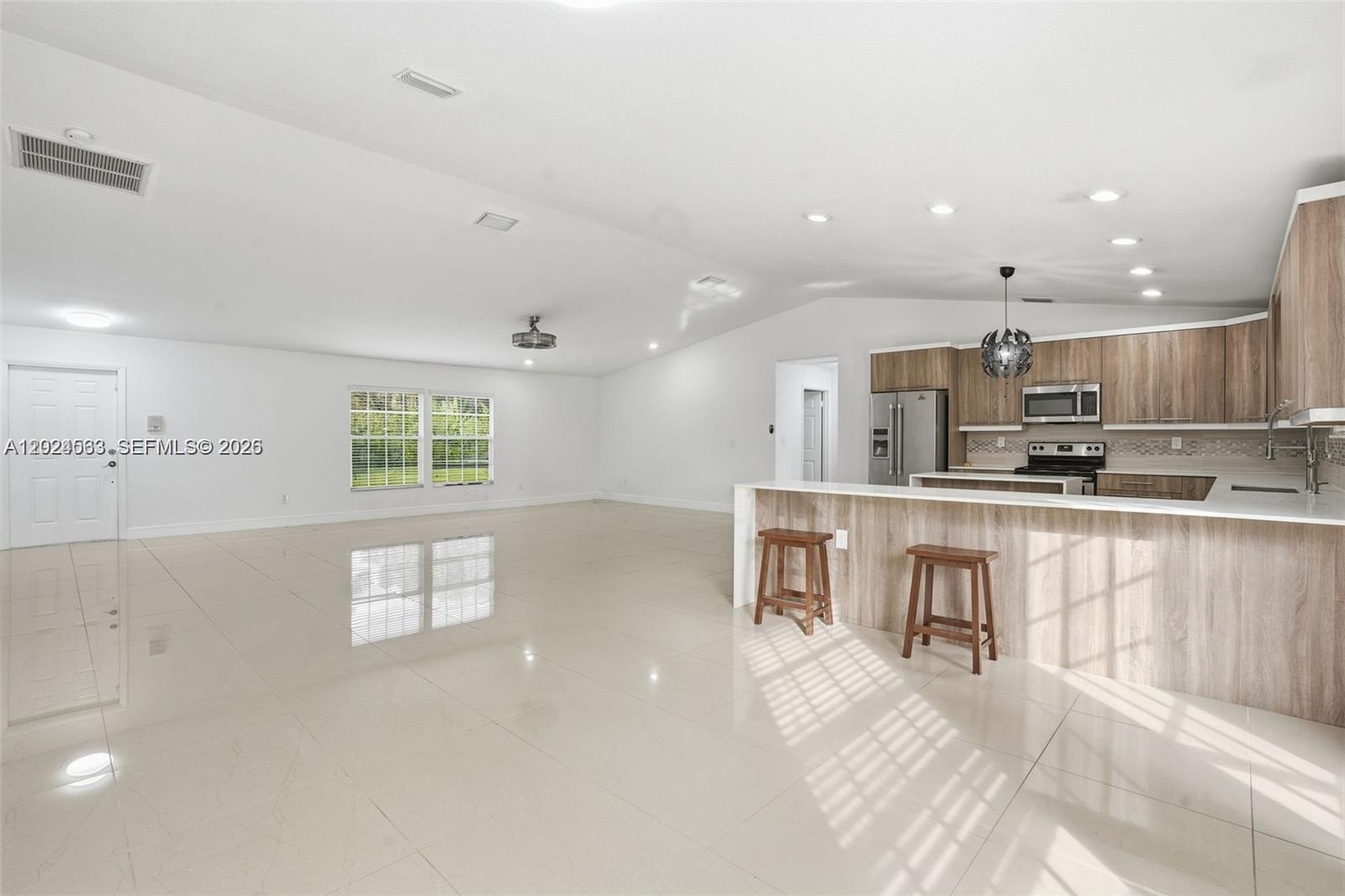 SOUTH WEST RANCHES - Residential