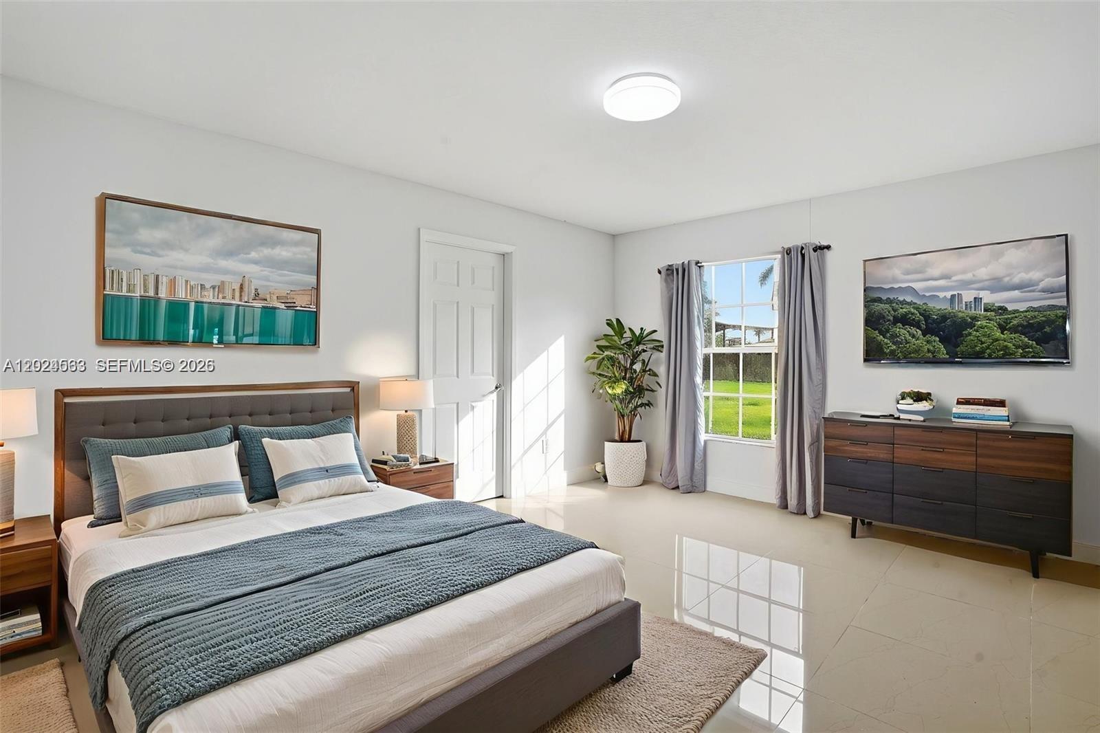 SOUTH WEST RANCHES - Residential