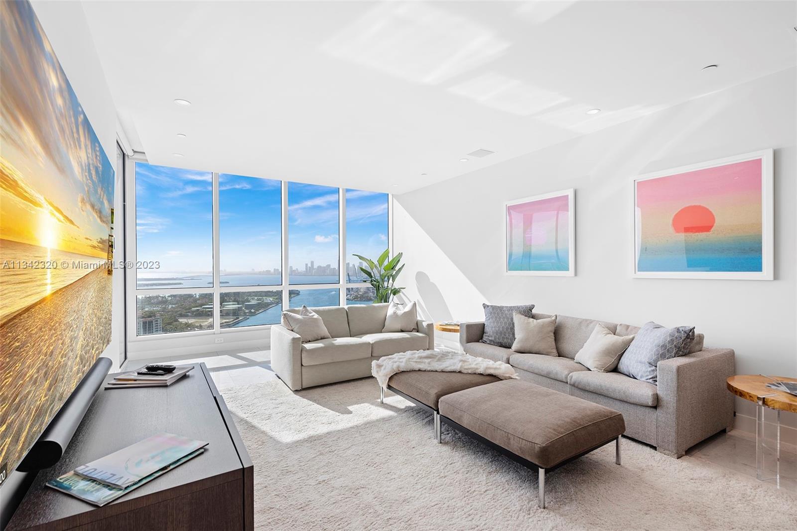 CONTINUUM ON SOUTH BEACH - Residential