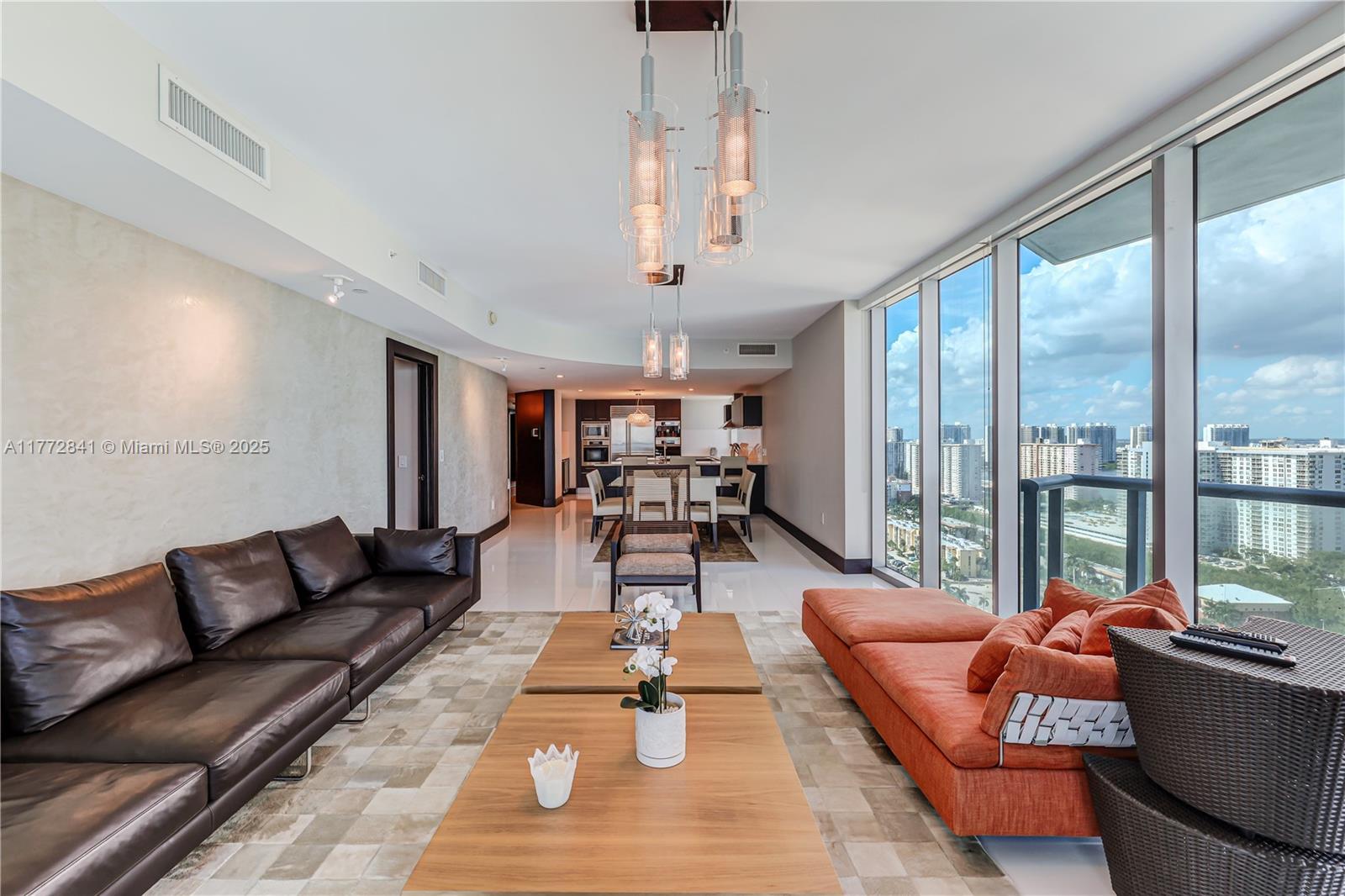 JADE BEACH SUNNY ISLES - Residential