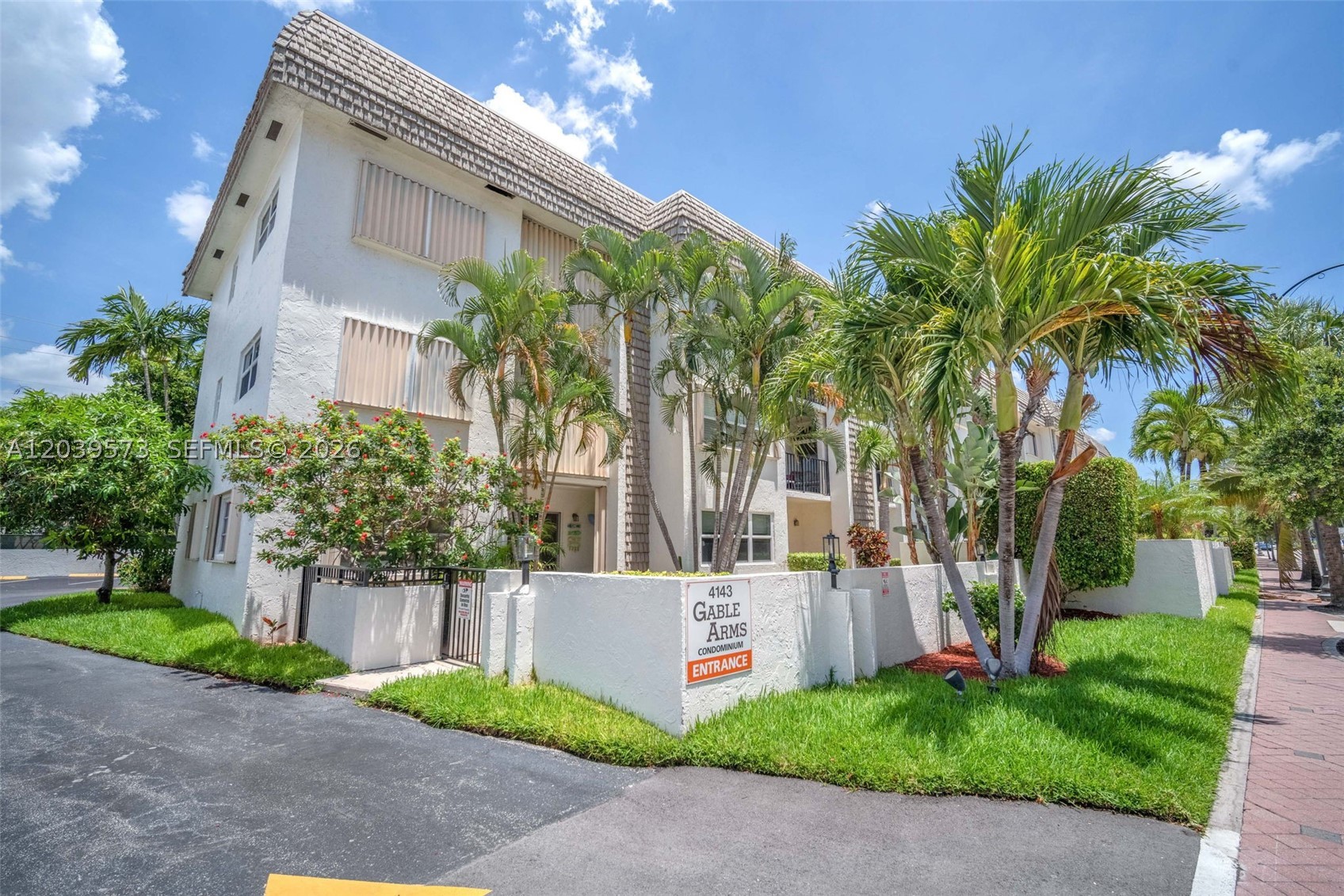 GABLE ARMS CONDO - Residential